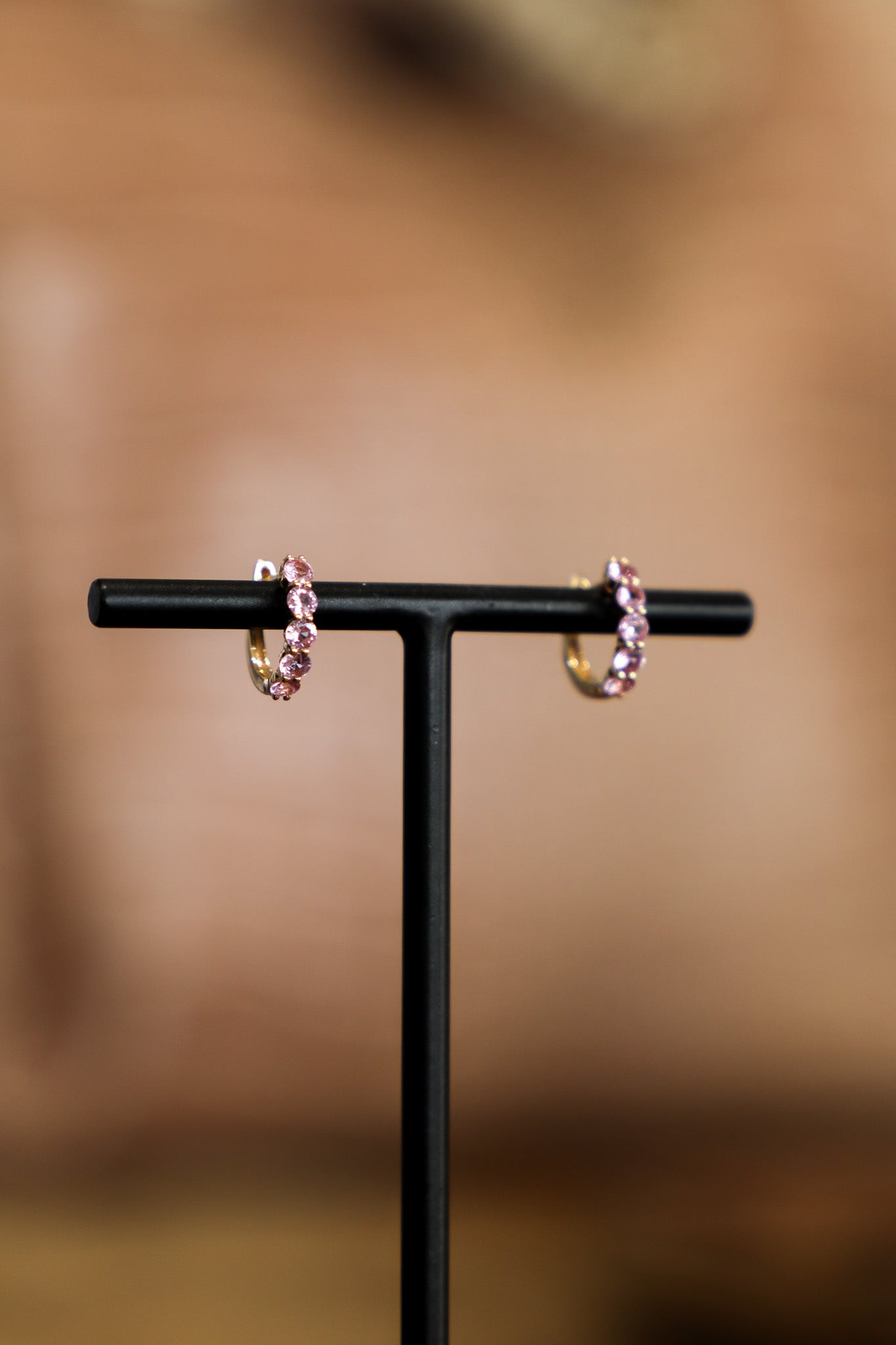 E229 - 14k YG Hoops w/10 Round Pink Sapphires 0.84cts