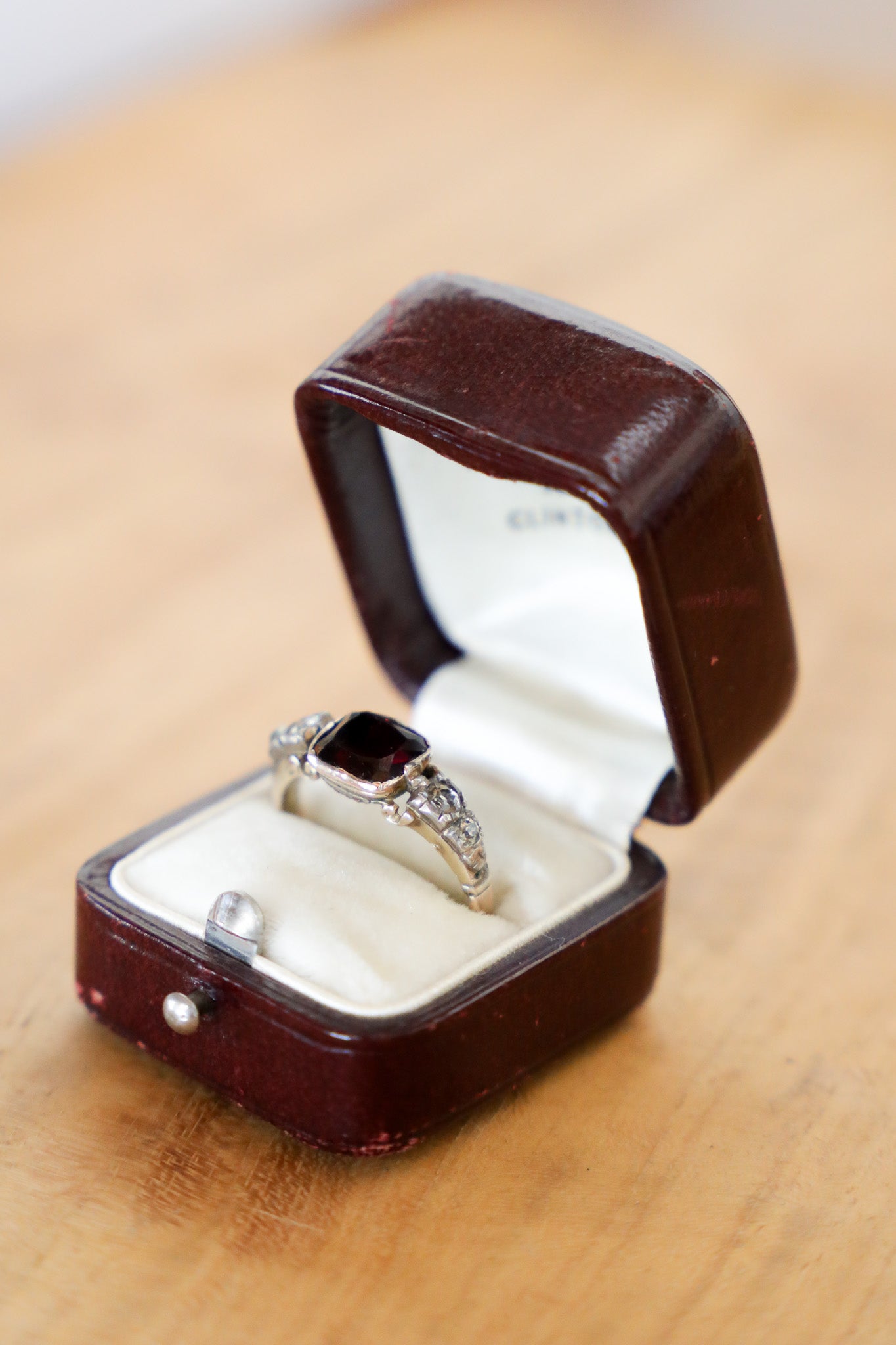 Vintage Georgian Ring w/Garnet & Diamonds