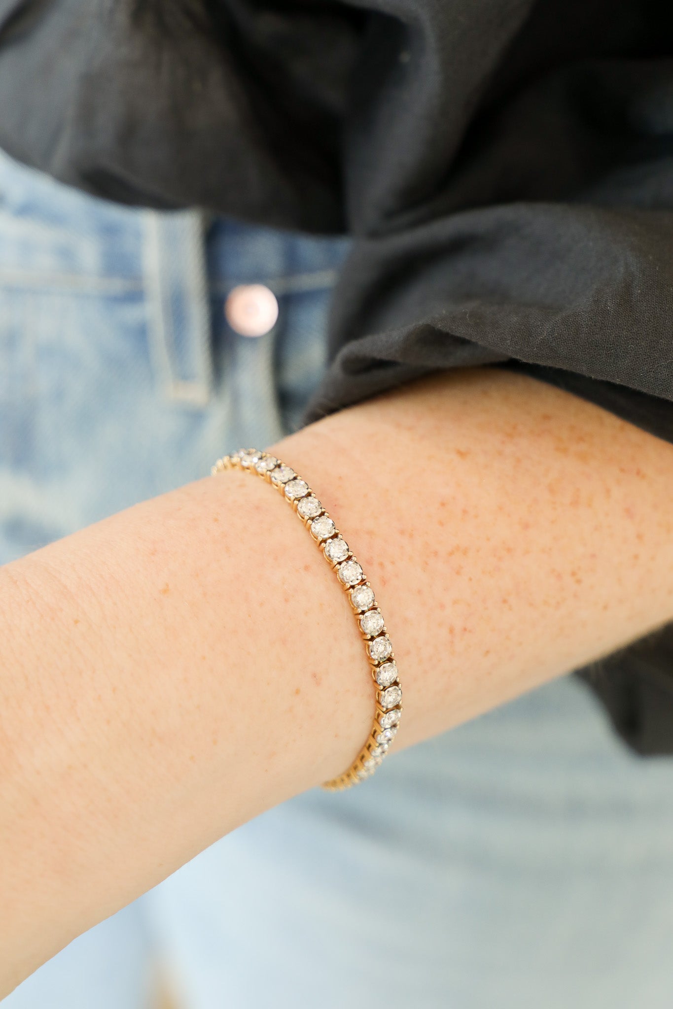 B014 - 14k YG Tennis Bracelet w/43 Diamonds 3.00cts