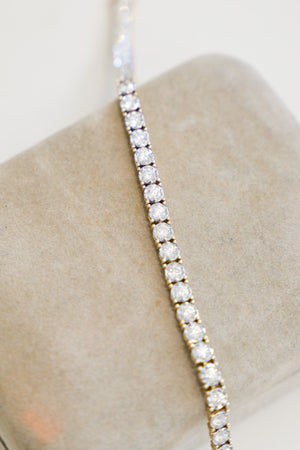 B014 - 14k YG Tennis Bracelet w/43 Diamonds 3.00cts