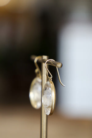 AF (C) 18k YG Oval Beetle Crystal Cameo Earrings (22x16mm)