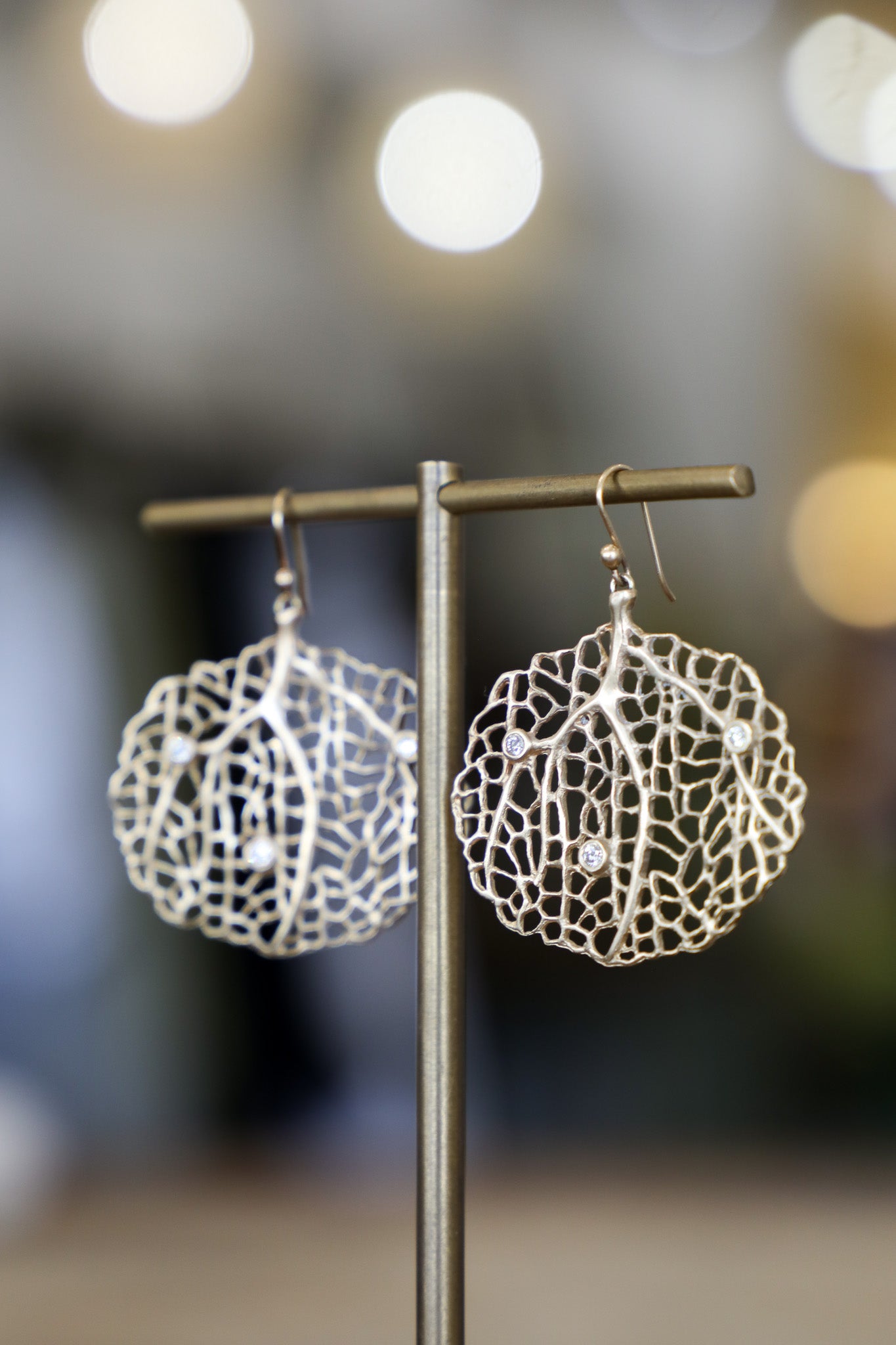 AF (C) 14k YG Small Sea Fan Earrings w/6 Diamonds