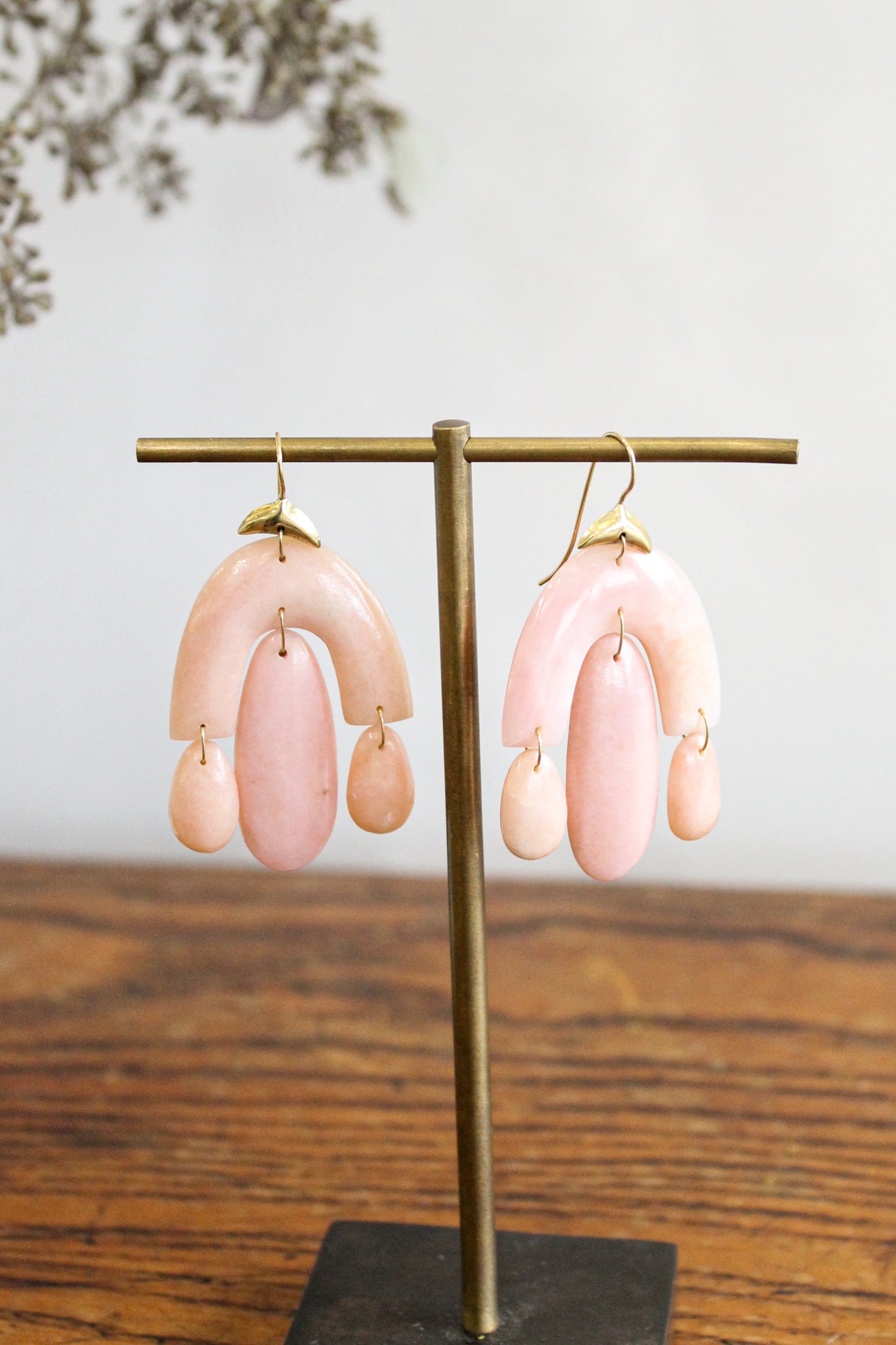 TTT (C-12GGPIO) 18k Pink Opal Mini Chandelier Earring