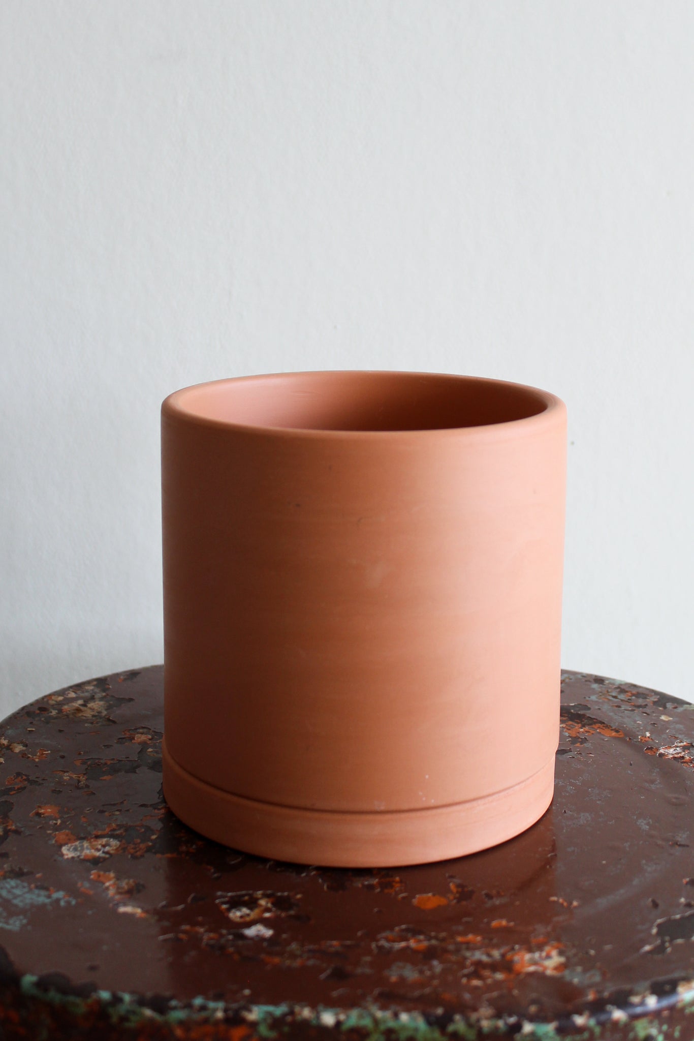 Terracotta Cylinder Plant Pot (Medium)