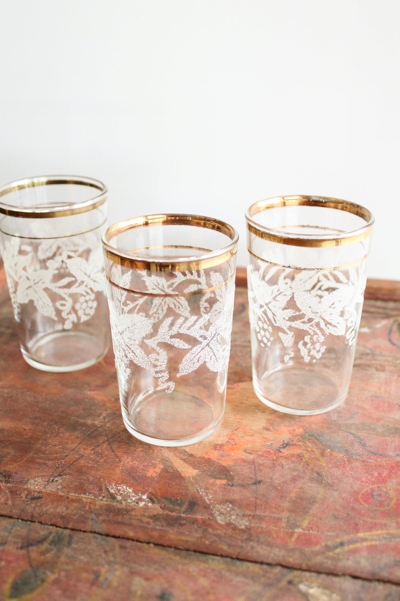 50% Off - Vintage Small Glasses w/Gold & Leaf Detail (set/4)