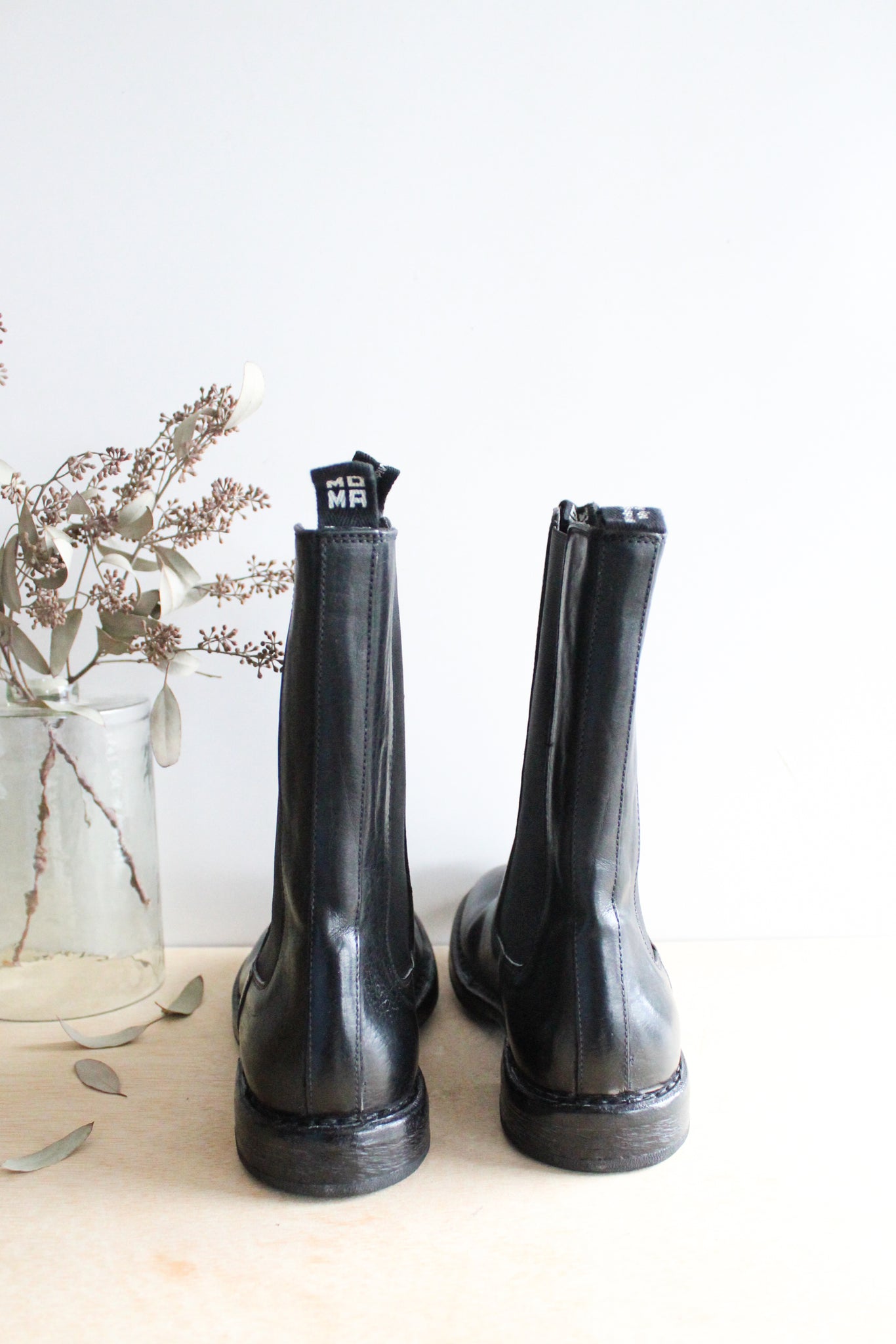 MOMA Kurni Chelsea Boot