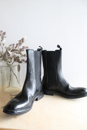 MOMA Kurni Chelsea Boot