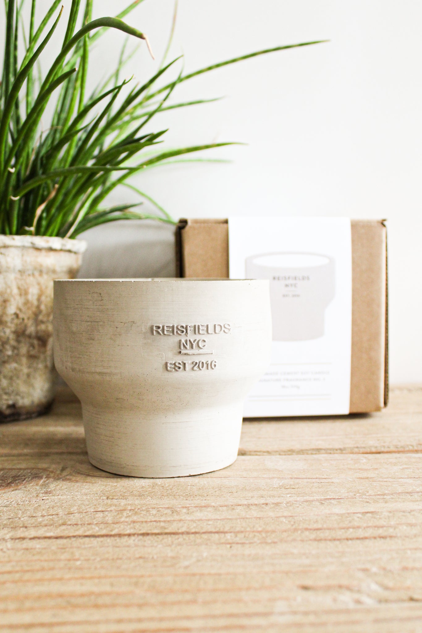 REISFIELDS Cement Candle