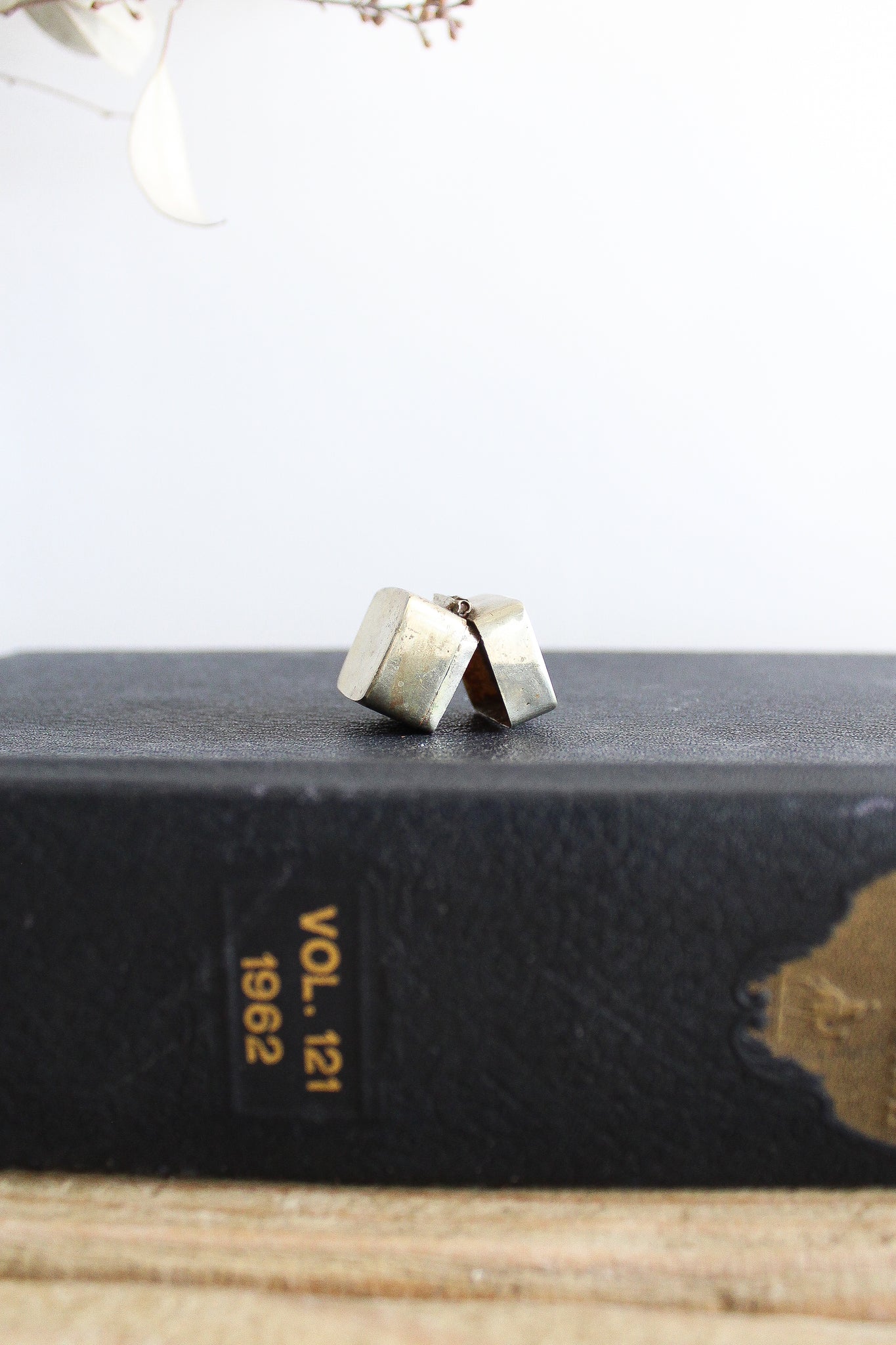 Vintage SS Bone Inlay Pill Box