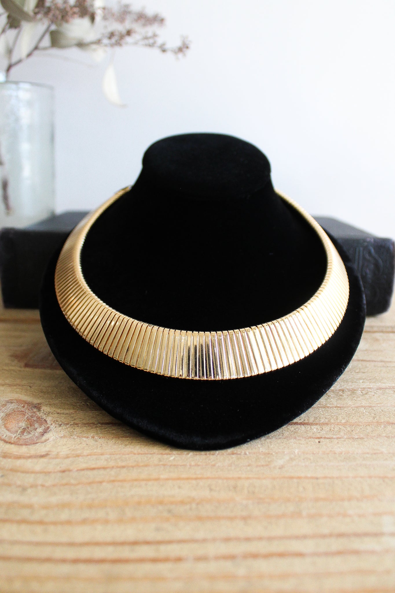 Vintage Gold Tone Graduated Omega Collar Necklace w/Adjustable Length