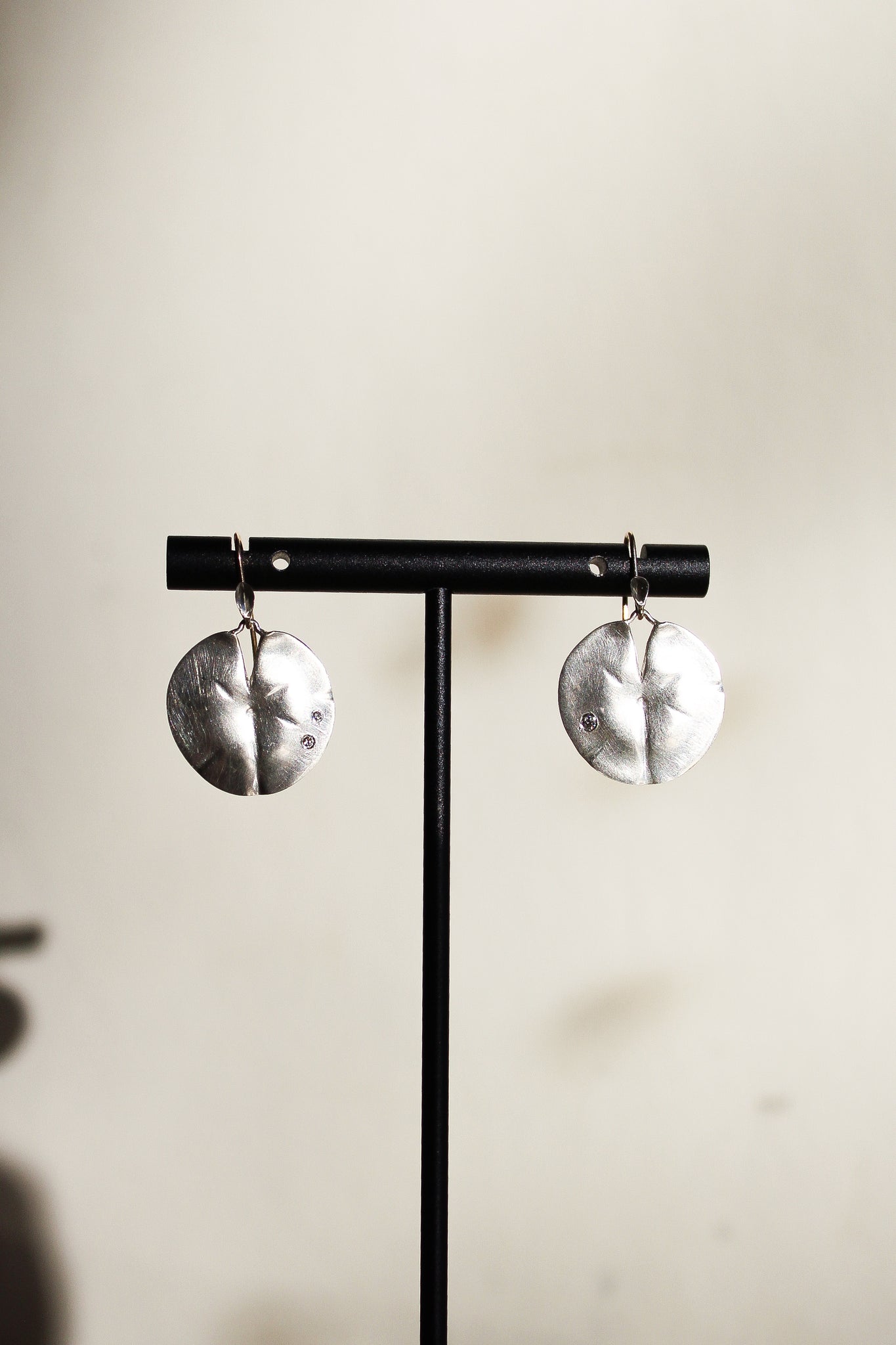 Annette Ferdinandsen SS Medium Lily Pad Earrings w/3 Diamonds