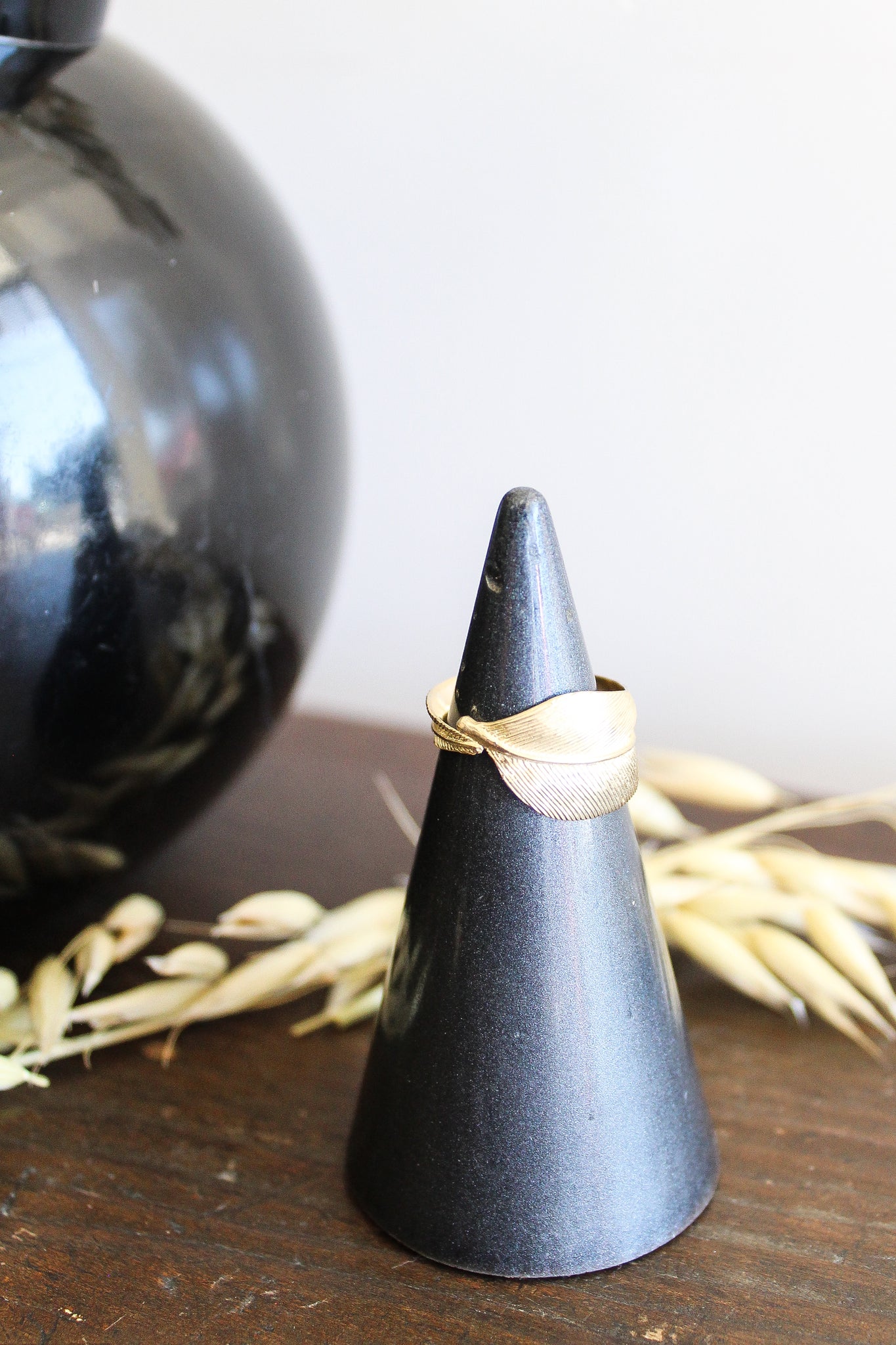 Annette Ferdinandsen 10k Feather Ring Size 6.5