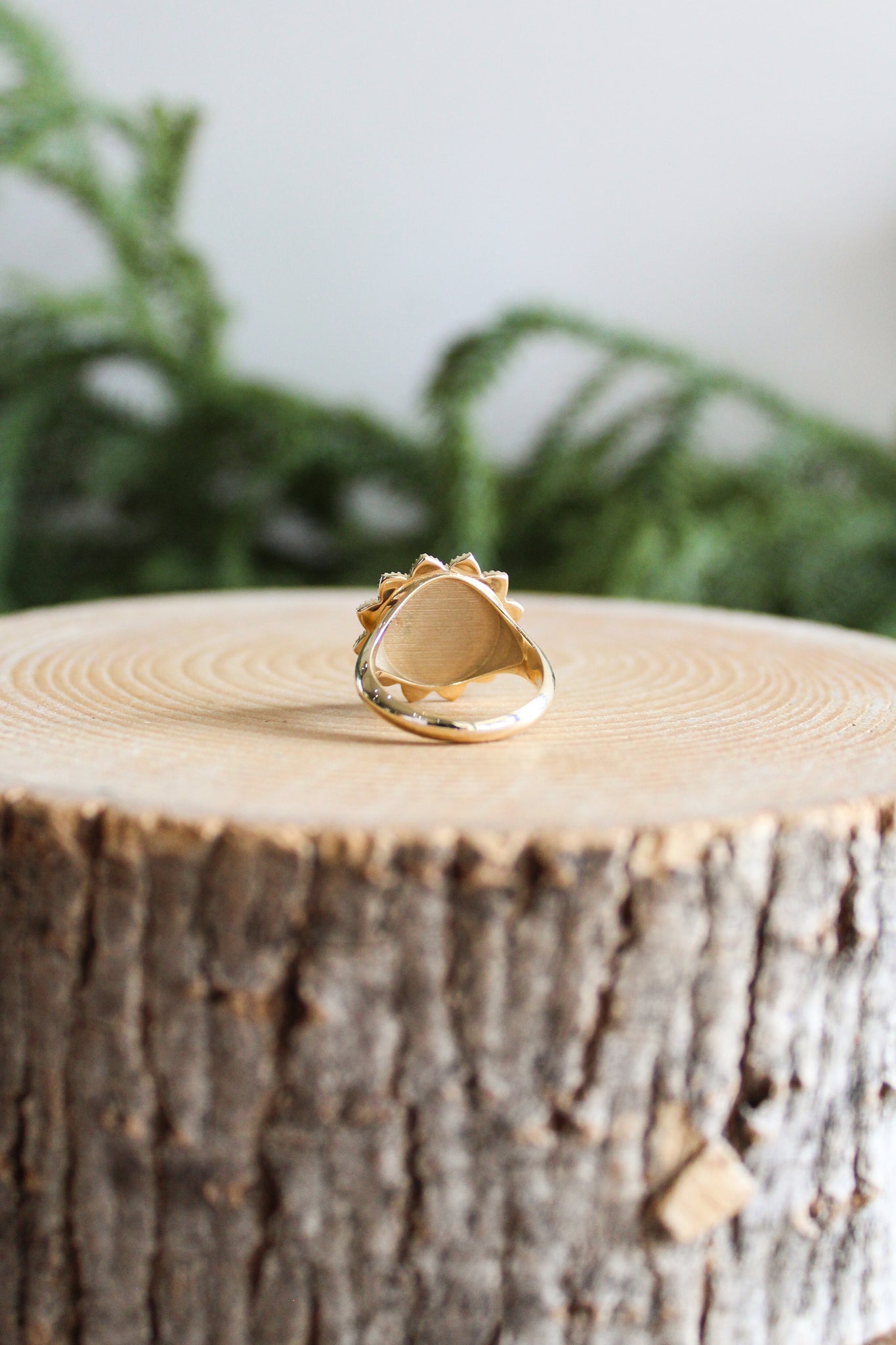 NOUSH La Fortuna Signet Ring Love
