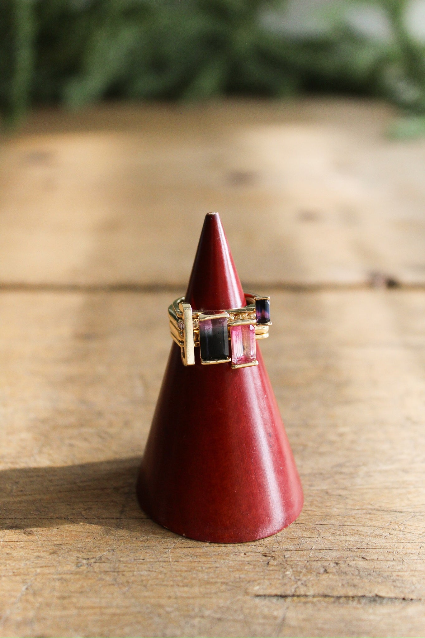 NOUSH Linqd Ring Large Dk Green/Purple Tourmaline