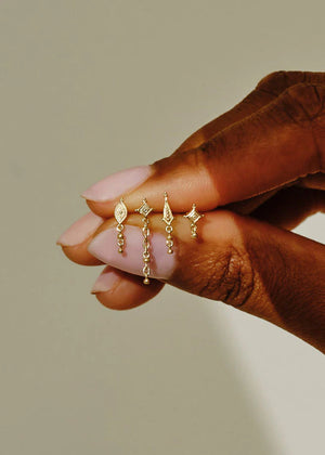 Metier Single 9k Dala Droplet Kite Beaded Stud